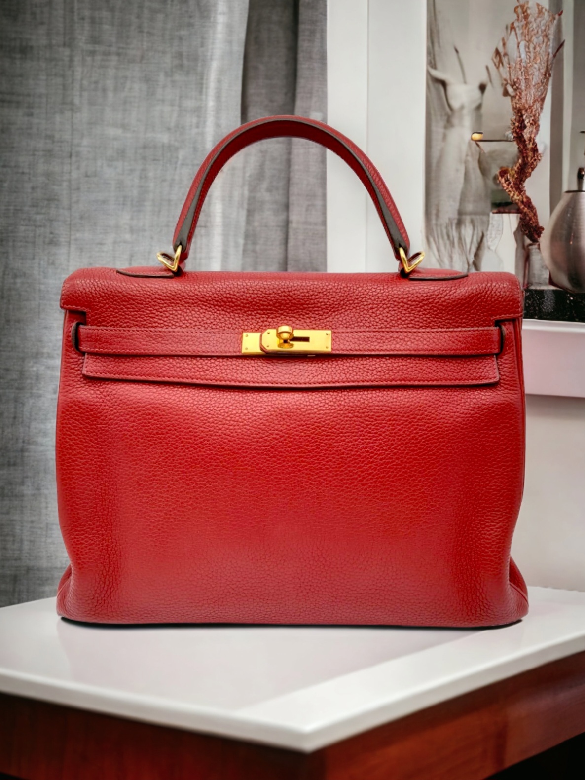 Louis Vuitton Sac Plat Red Handbag Auction